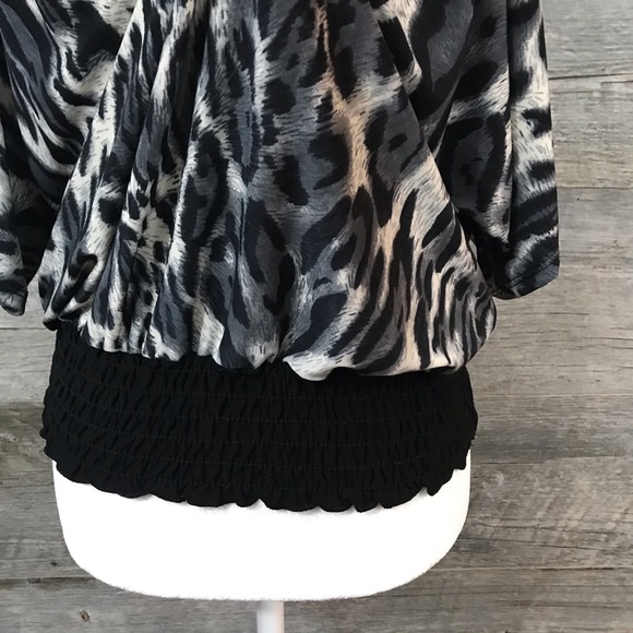 Cheetah Print Summer Blouse Medium - Picture 5 of 7